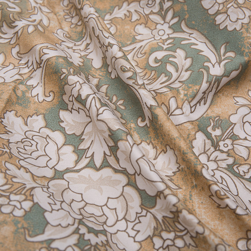 New Design of Polyester Home Textile 250cm 95gsm Disperse Printed Fabric